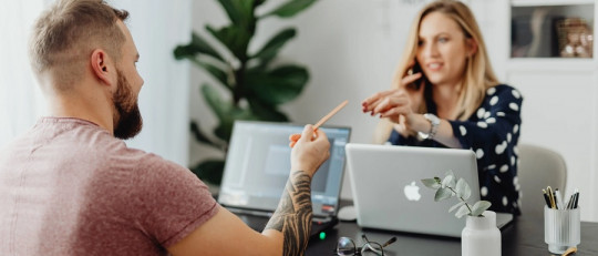 Superar la timidez en el trabajo