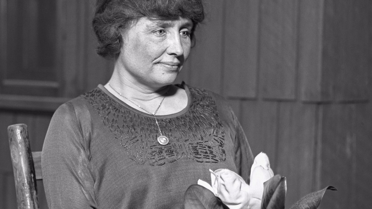 Las 95 mejores frases de Helen Keller