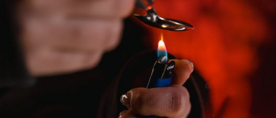 Cuál es la relación entre la esquizofrenia y las adicciones