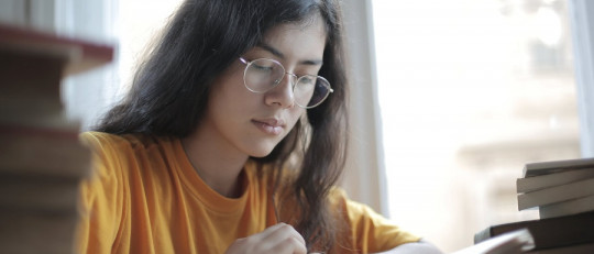 Cómo gestionar la rumiación psicológica en la preparación de exámenes