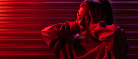 ¿Qué problemas mentales se asocian a los pensamientos intrusivos?