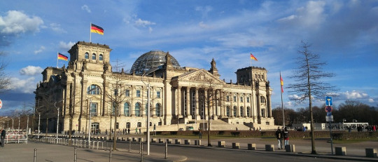 Modelos económicos europeos comparados: una visión política y humana