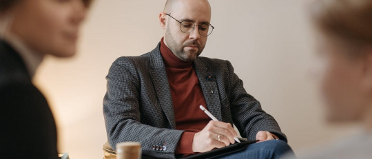 Terapia estratégico-comunicacional