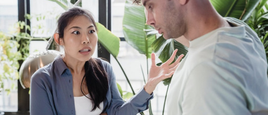 Me avergüenzo de mi pareja