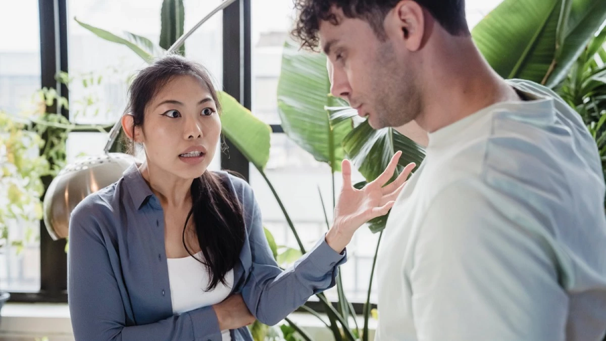 Me avergüenzo de mi pareja: ¿por qué me pasa y qué puedo hacer?