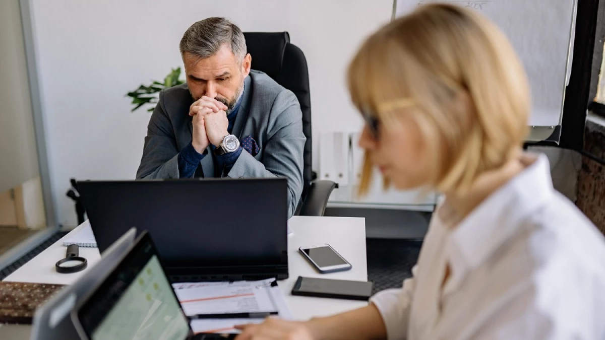 Síndrome de la vida ocupada: síntomas, causas y qué hacer para superarlo, image size:1200x675