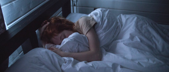 Por qué aparece el insomnio