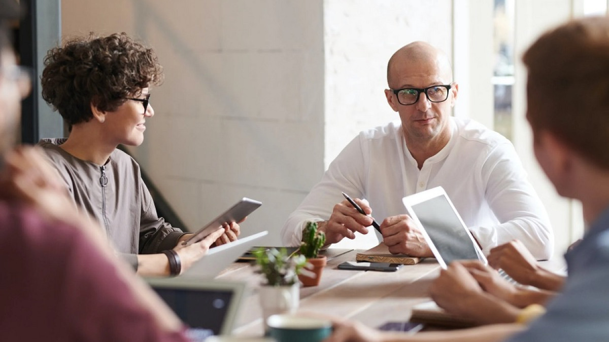 Maestría Internacional Experto en Dinámicas de Grupo y Competencias para Mandos Intermedios + Maestría Internacional en Inteligencia Emocional y Control del Estrés Laboral