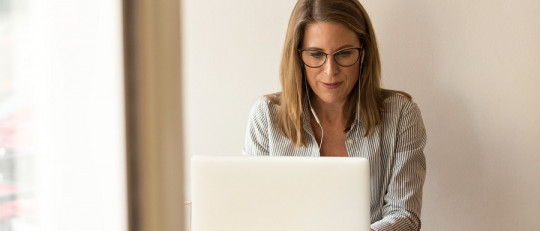 Qué necesitas para ejercer terapia online