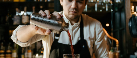 La peligrosa relación entre alcohol y hostelería