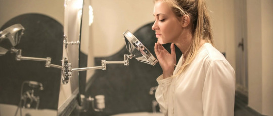 Causas de la baja autoestima y los complejos con el cuerpo en el verano