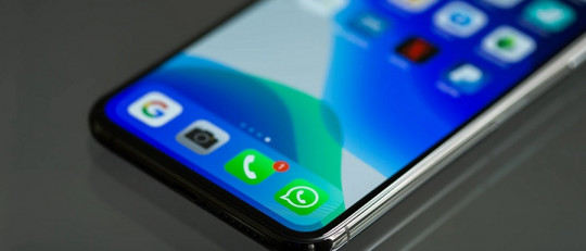 Análisis de conversaciones de WhatsApp para probar casos de violación