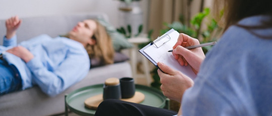 ¿Cómo beneficia acudir al psicólogo para tratar una fobia?