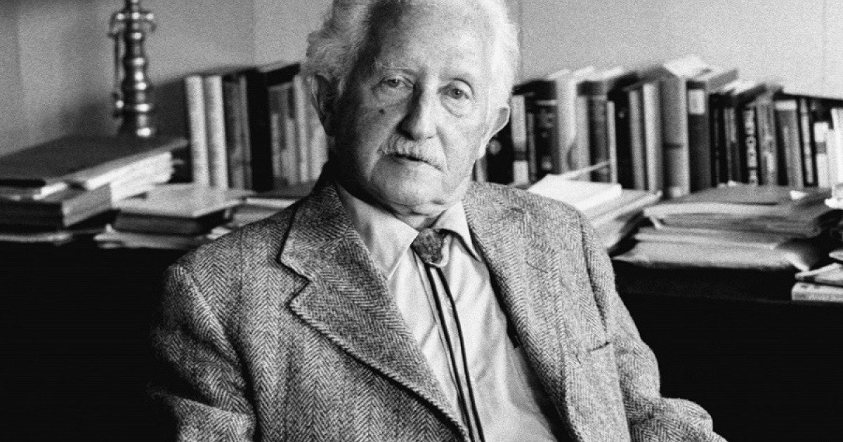 erik erikson biografía de este investigador y psicoanalista