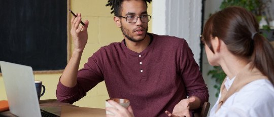 ¿Por qué saber poner límites en las relaciones refuerza la autoestima?