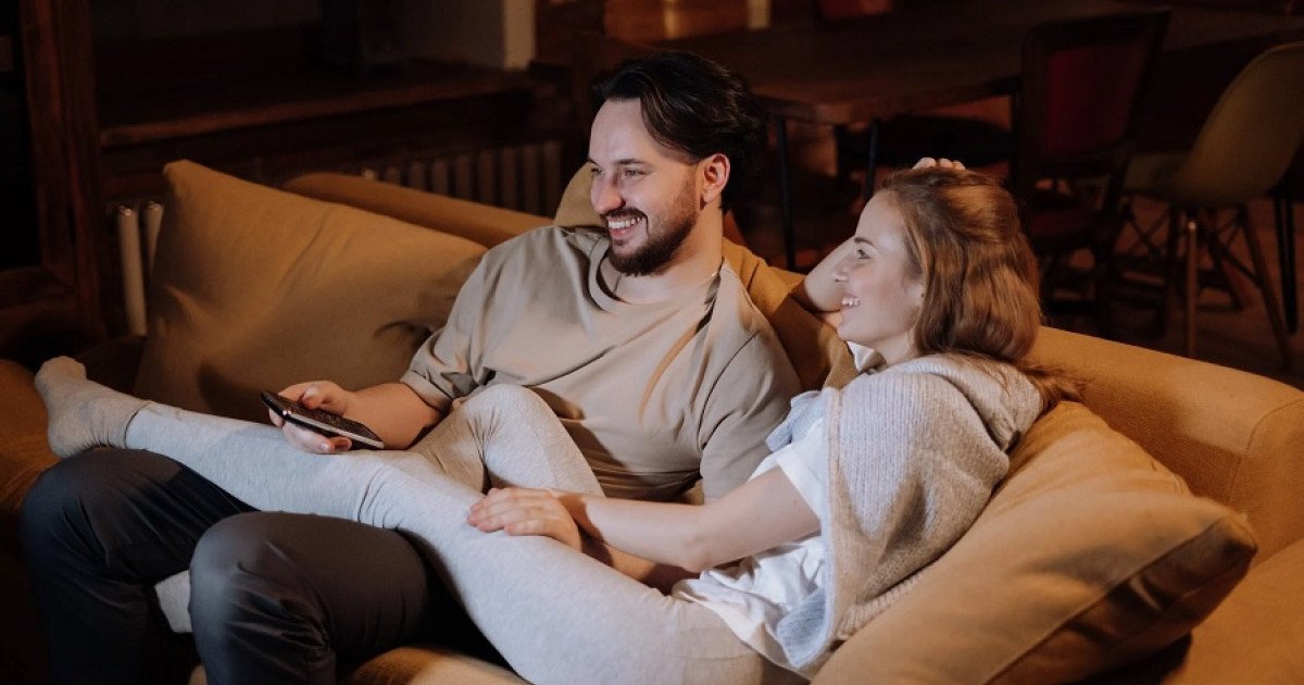 LovePlus: Cât de multă încredere există în cuplurile deschise?