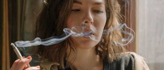 Razones por las que las Personas Fuman Tabaco