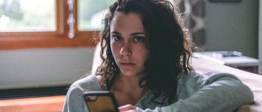 La línea que separa la Desconfianza de la Celotipia