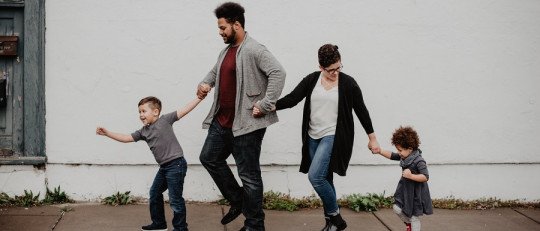 ¿Qué es la Mitología Familiar cómo influye en la identidad?