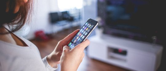 ¿Por qué hay gente que espía el smartphone de sus parejas?