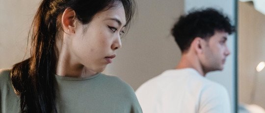 Consecuencias psicológicas de 'ser la amante' de quien tiene pareja