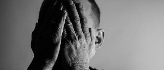 Hombre con depresión.