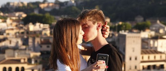 Los desafíos en la Era Digital para las Relaciones de Pareja