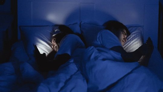 Dormir con luz aumenta el riesgo de sufrir Síntomas Depresivos