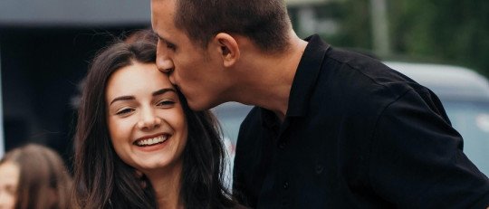 Los hombres más inteligentes se comprometen más, según un estudio