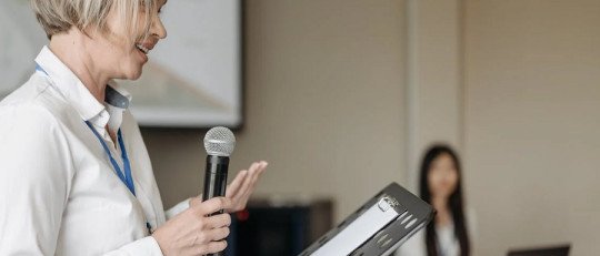 Ansiedad Social: Consejos para recuperar la Confianza en Entornos Sociales