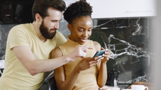 Cómo influye tecnología relaciones pareja
