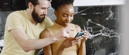 Cómo influye tecnología relaciones pareja