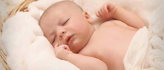 ¿Cuándo empieza un bebé a dormir mejor?