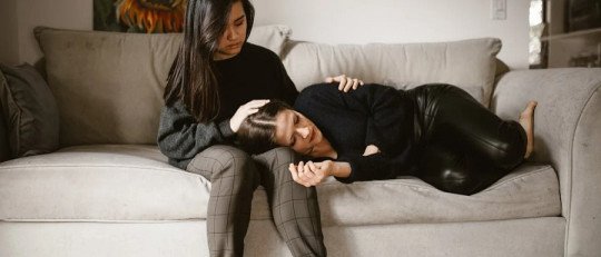 Cómo dar apoyo a un hermano que sufre Alcoholismo