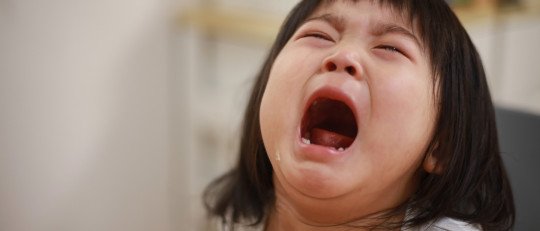 Por qué no es buena idea dejar llorar a los niños
