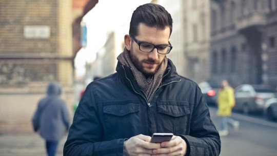 Por qué los adictos a las redes sociales tienden a creer y difundir más fake news
