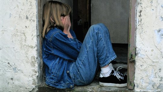 ¿Cómo puedo ayudar a mi hijo a defenderse del bullying o acoso escolar?