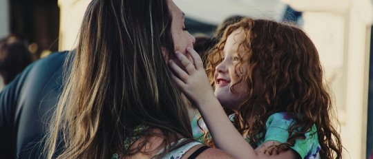 Las personas que han sido apoyadas por sus madres tienden a ser más inteligentes