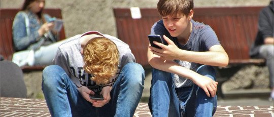 ¿Primer móvil para tu hijo? Las claves para saber si está preparado