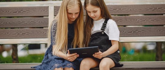 La infancia y ChatGPT: adicción, vínculos artificiales y pensamiento crítico en peligro