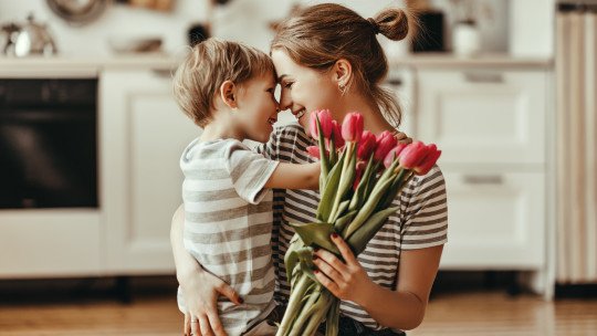 El cerebro de las madres prefiere las recompensas que son para sus hijos y no para ellas