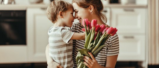 El cerebro de las madres prefiere las recompensas que son para sus hijos y no para ellas