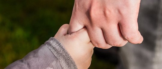 ¿Por qué reacciono así con mi hijo? La proyección en la crianza