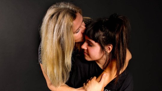 Guía para madres y padres de hijxs trans: cómo apoyar, comunicar y acompañar
