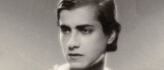 Marga Gil Roësset biografía