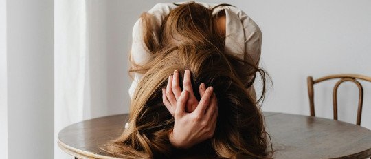 Cuando te acostumbras a sentirte mal y no te das cuenta: la depresión persistente