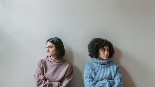 Cuando el enfado se disfraza: qué es el comportamiento pasivo-agresivo