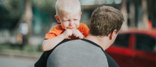 Dar azotes y quitar cosas a tus hijos no es efectivo, y te explicamos por qué