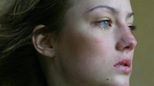 Por qué la Cosificación acerca a las mujeres a la Soledad