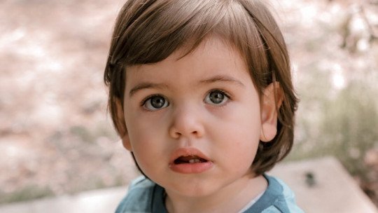 Regresiones infantiles: por qué mi hijo vuelve a comportarse como si fuera un bebé